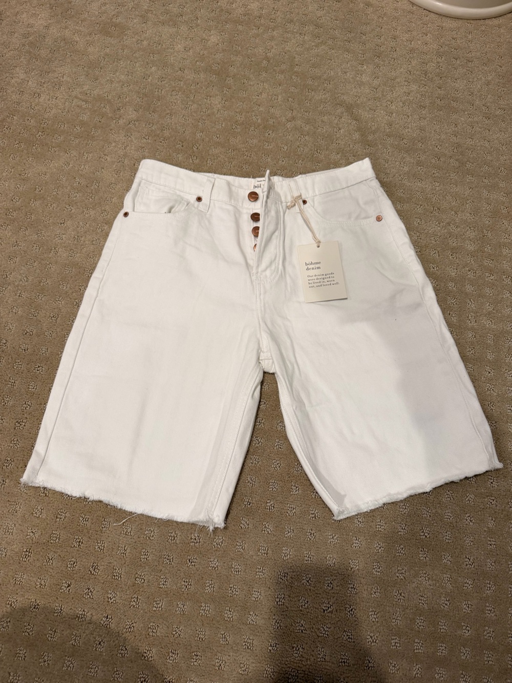 NWT Bohme White High-Rise Denim Shorts with Raw Hem Size 26
